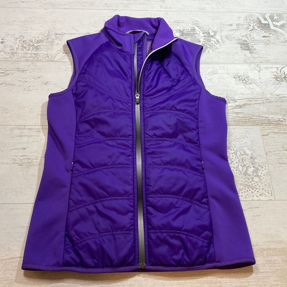 Athleta Flash Back Puffer Fleece Vest in Purple With Embroidery Detail